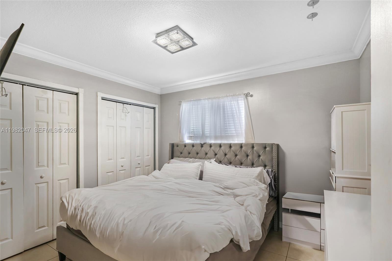 ESTATE HOMES - Residential