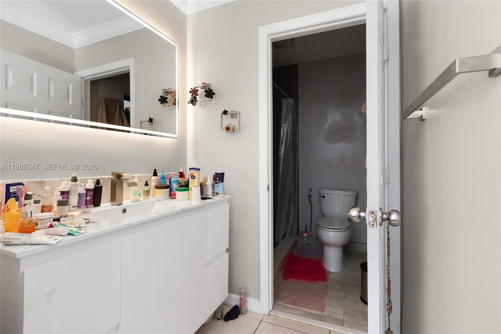 ESTATE HOMES - Residential