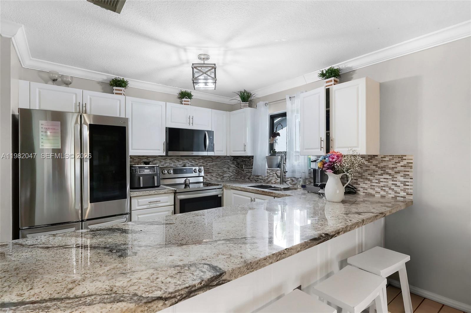 ESTATE HOMES - Residential