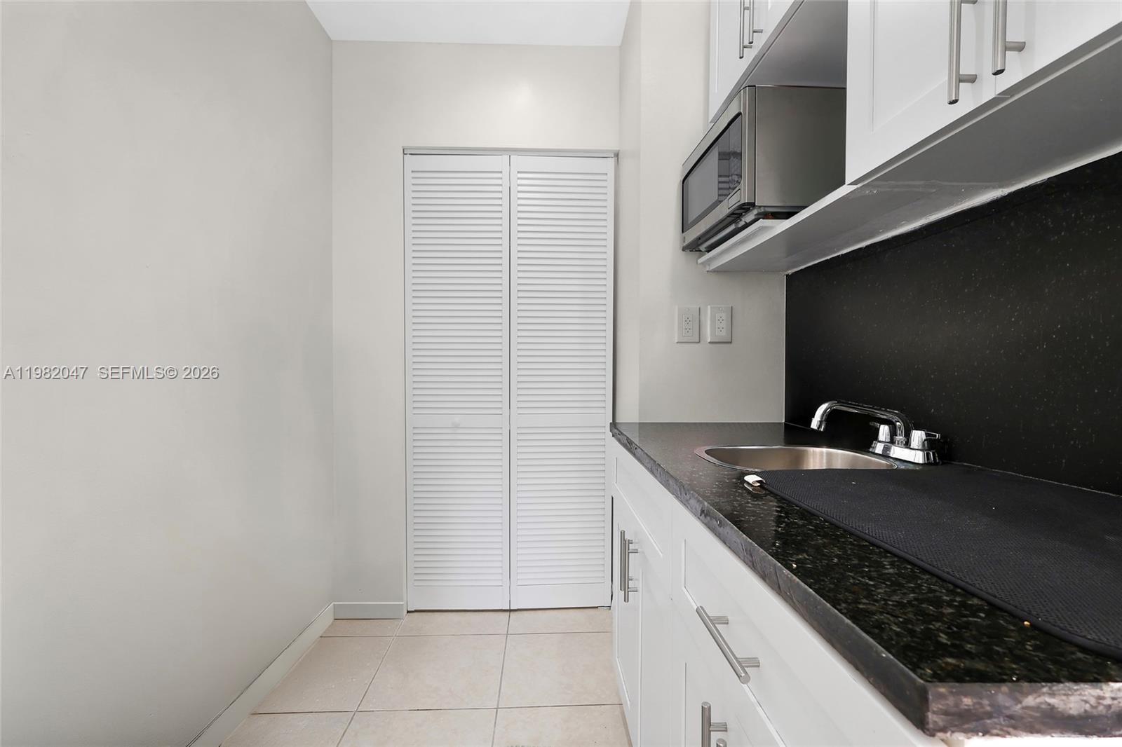 ESTATE HOMES - Residential