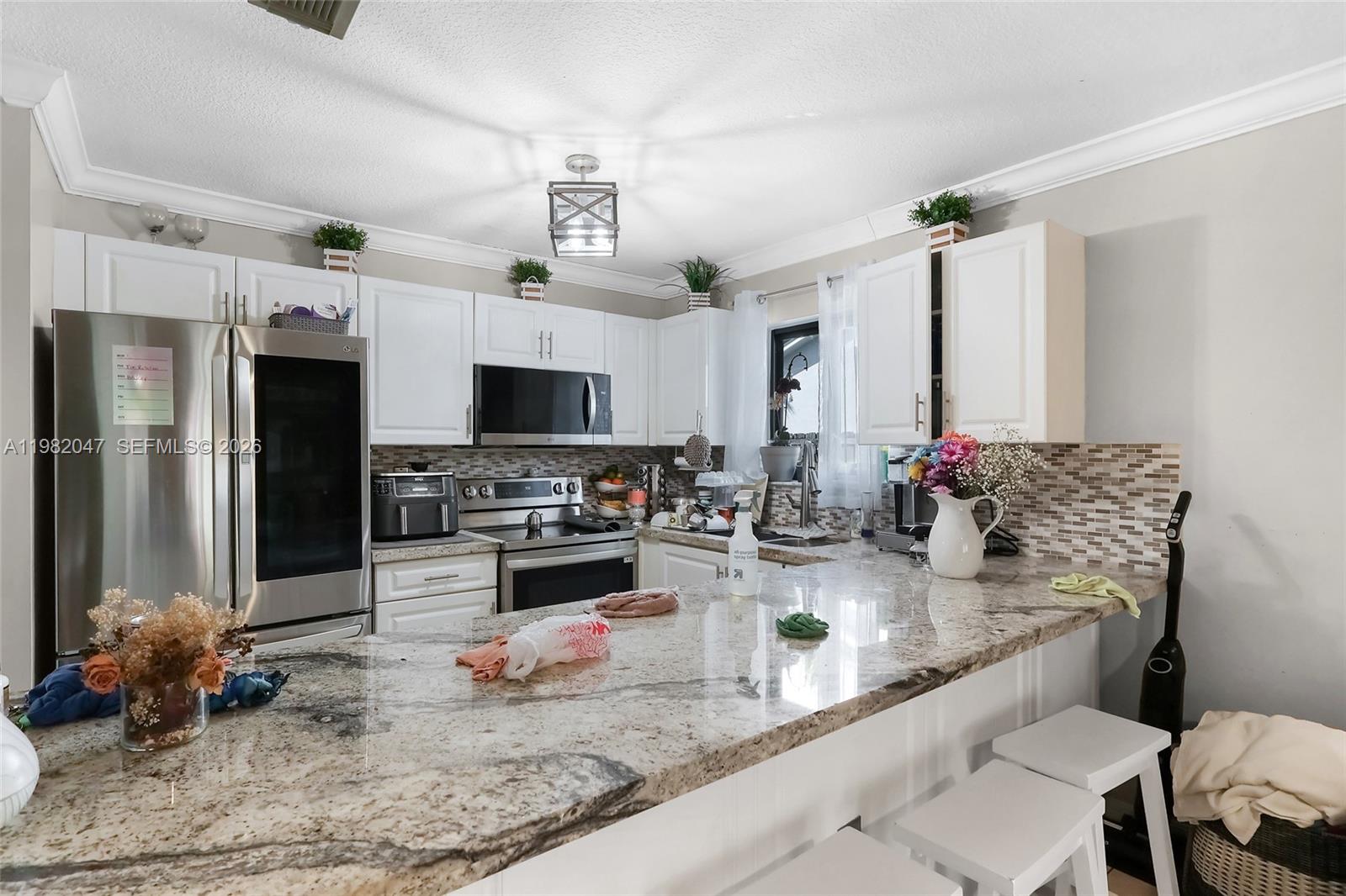 ESTATE HOMES - Residential