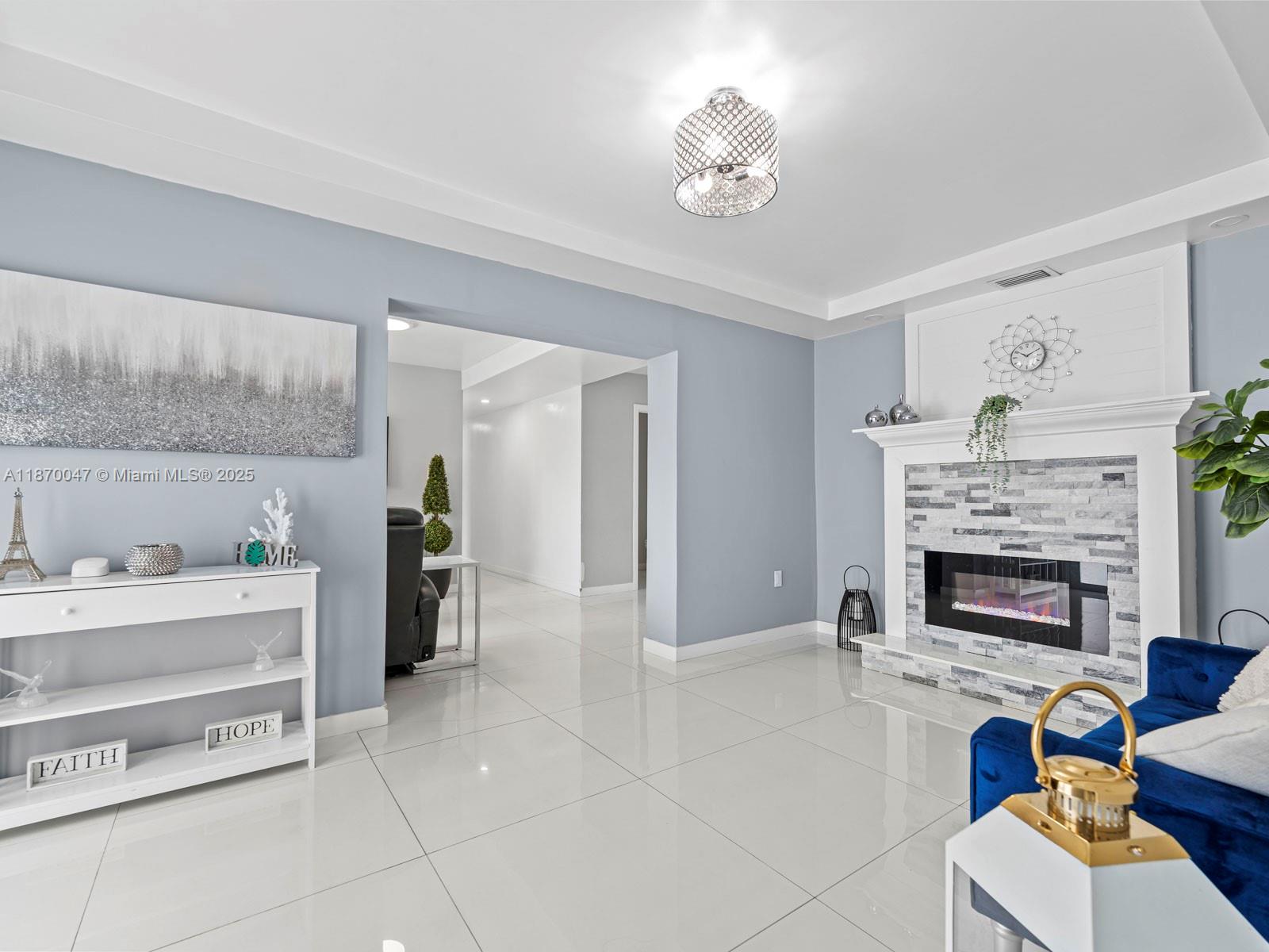 WESTWOOD LAKE 1ST ADDN - Residential