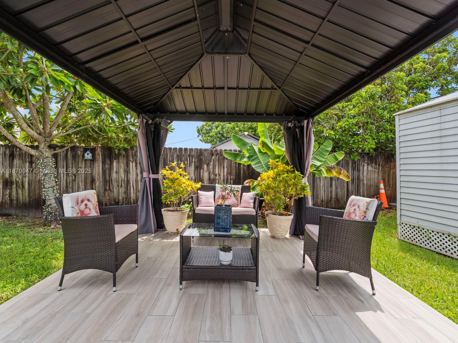 WESTWOOD LAKE 1ST ADDN - Residential