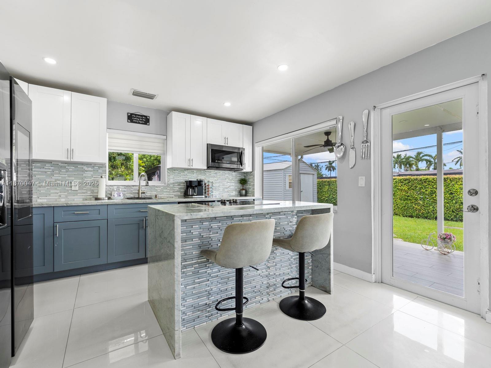 WESTWOOD LAKE 1ST ADDN - Residential