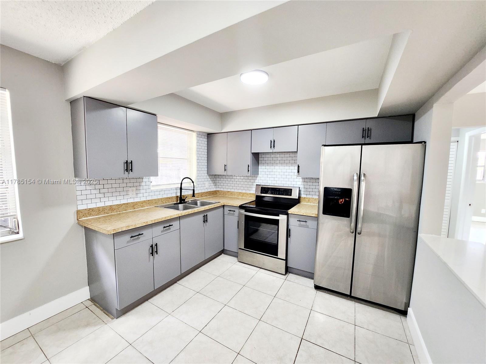 100 NW 40th St 122