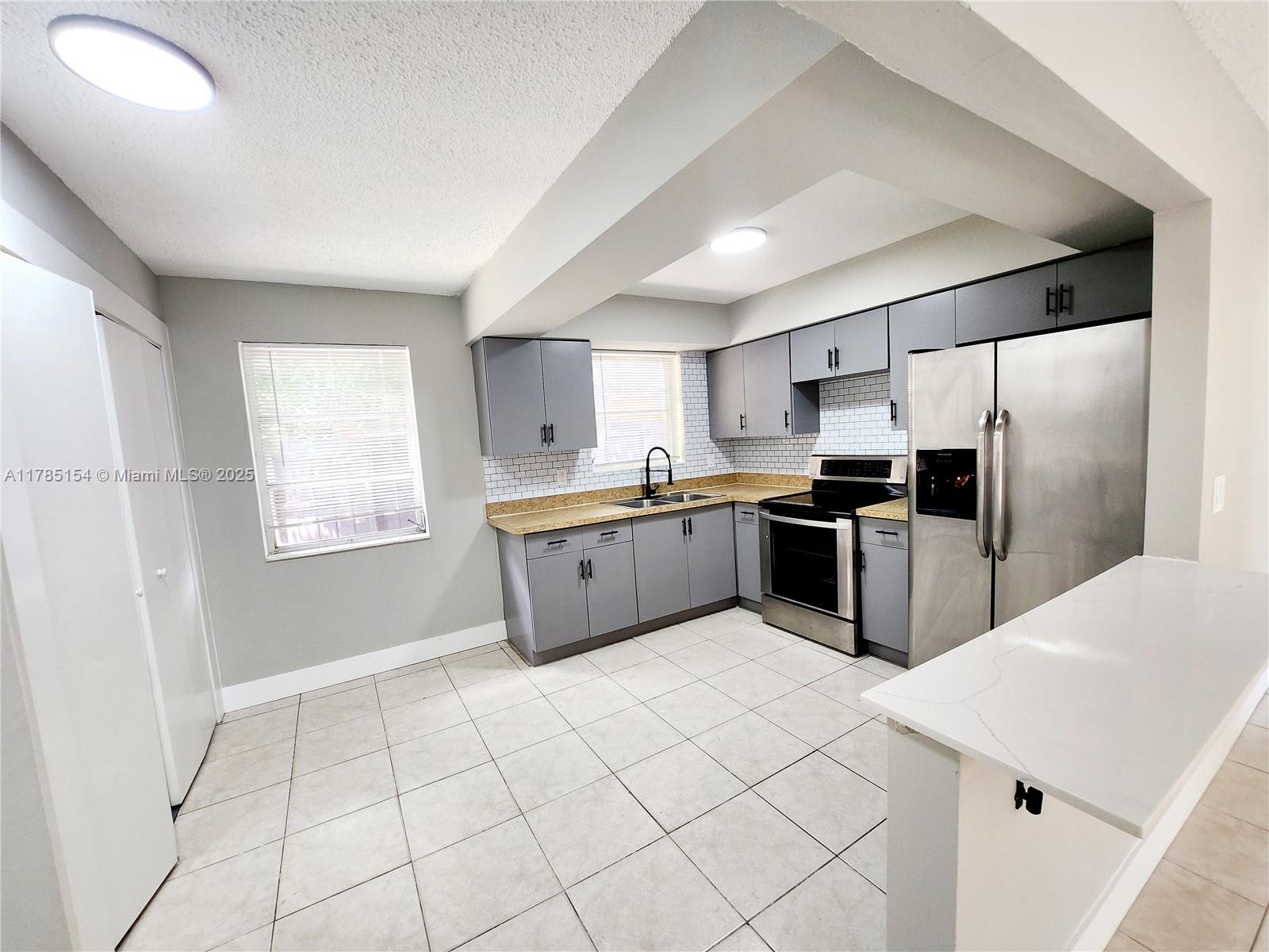100 NW 40th St 122