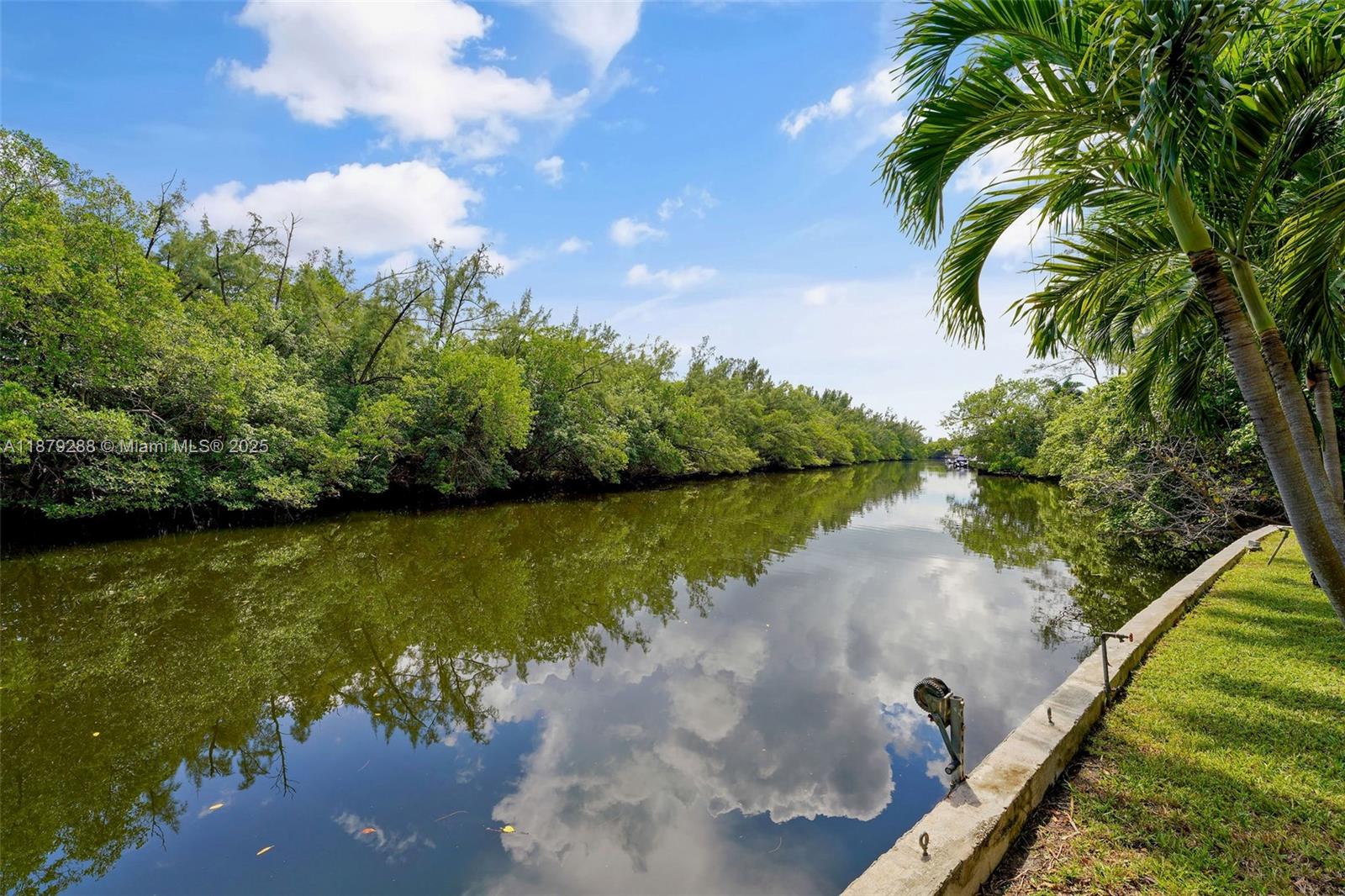 ACQUASTRADA CONDO - Residential Lease
