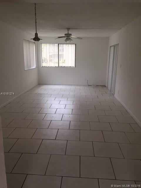 racquet club - Residential Lease