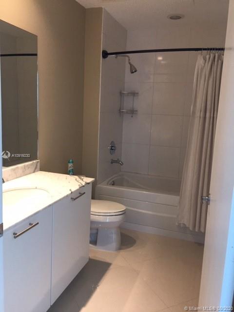 THE PLAZA 901 BRICKELL CO - Residential Lease