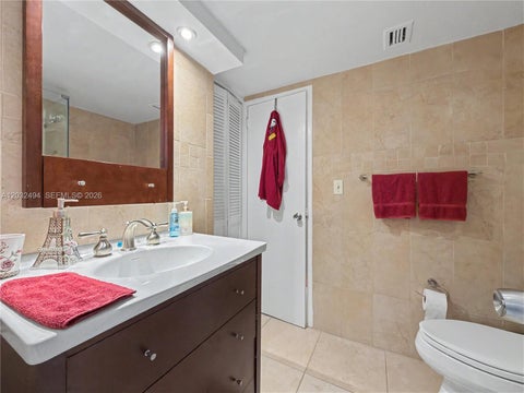 Tiny photo for 5701 Collins Ave #1711, Miami Beach, FL 33140 (MLS # A12032494)