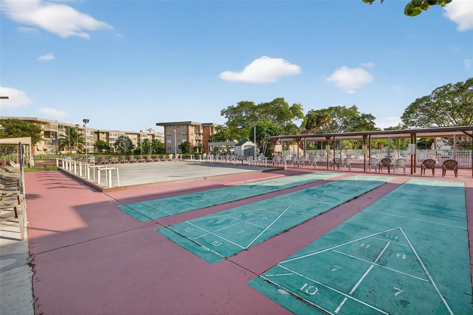 LAUDERDALE OAKS CONDO XII - Residential