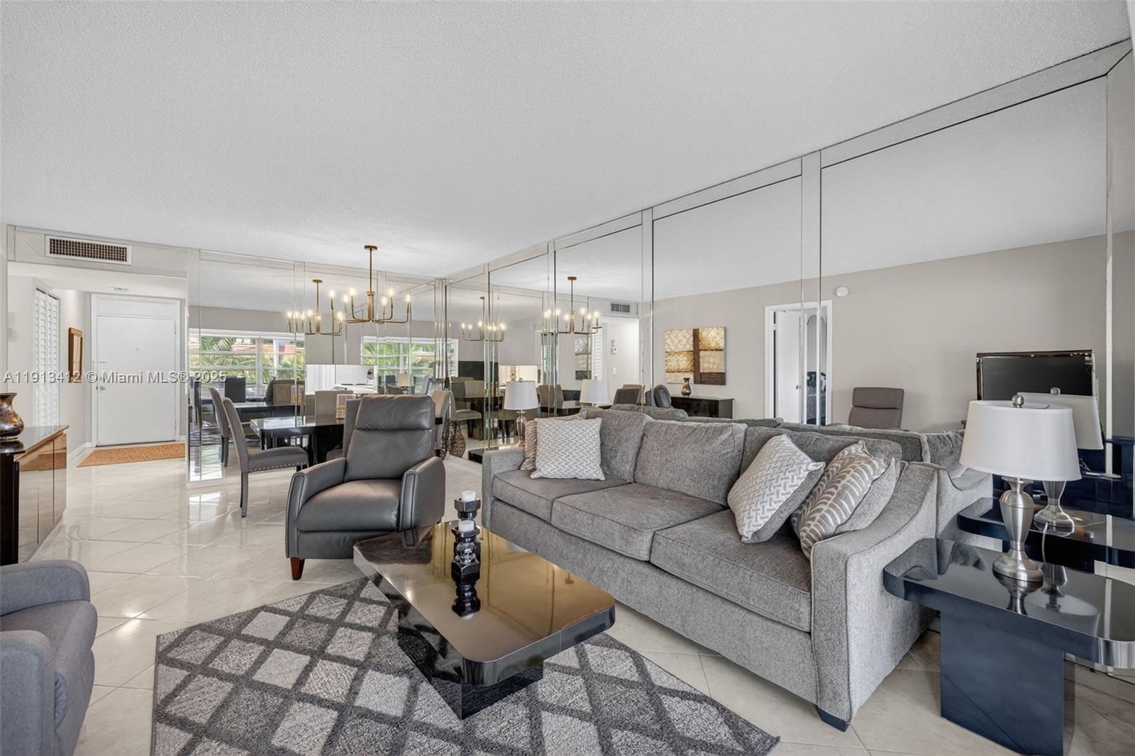 LAUDERDALE OAKS CONDO XII - Residential