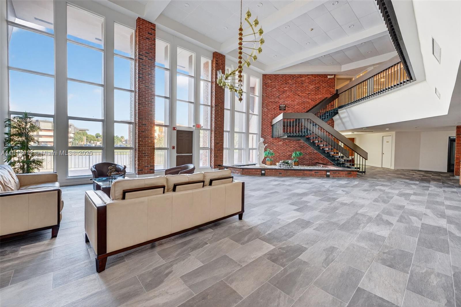 LAUDERDALE OAKS CONDO XII - Residential