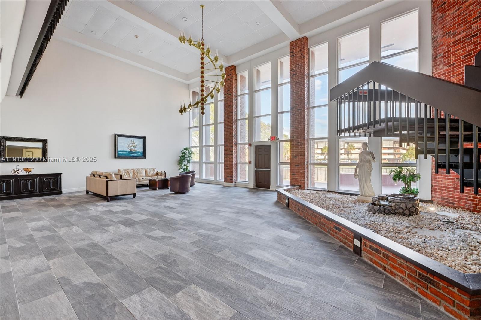 LAUDERDALE OAKS CONDO XII - Residential