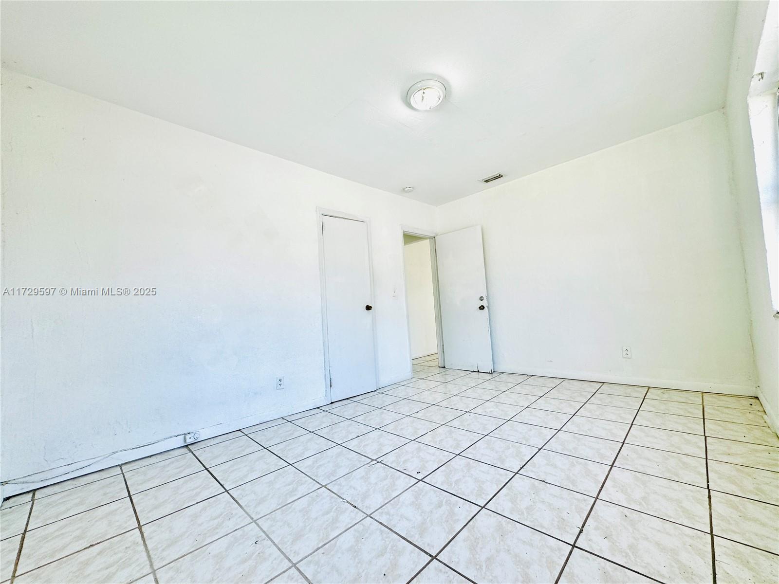 BOWLING GREEN - Residential Income