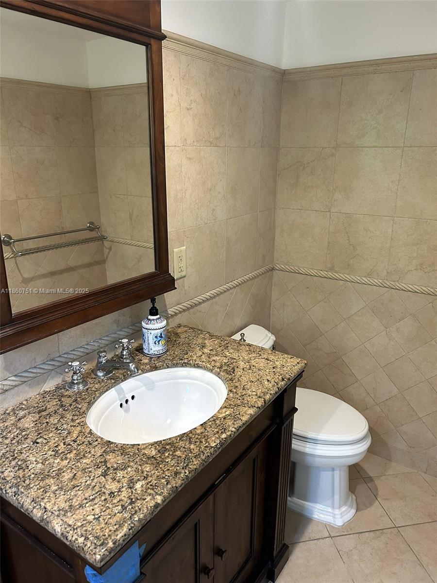 MIAMI SHORES SEC 1 AMD - Residential Lease