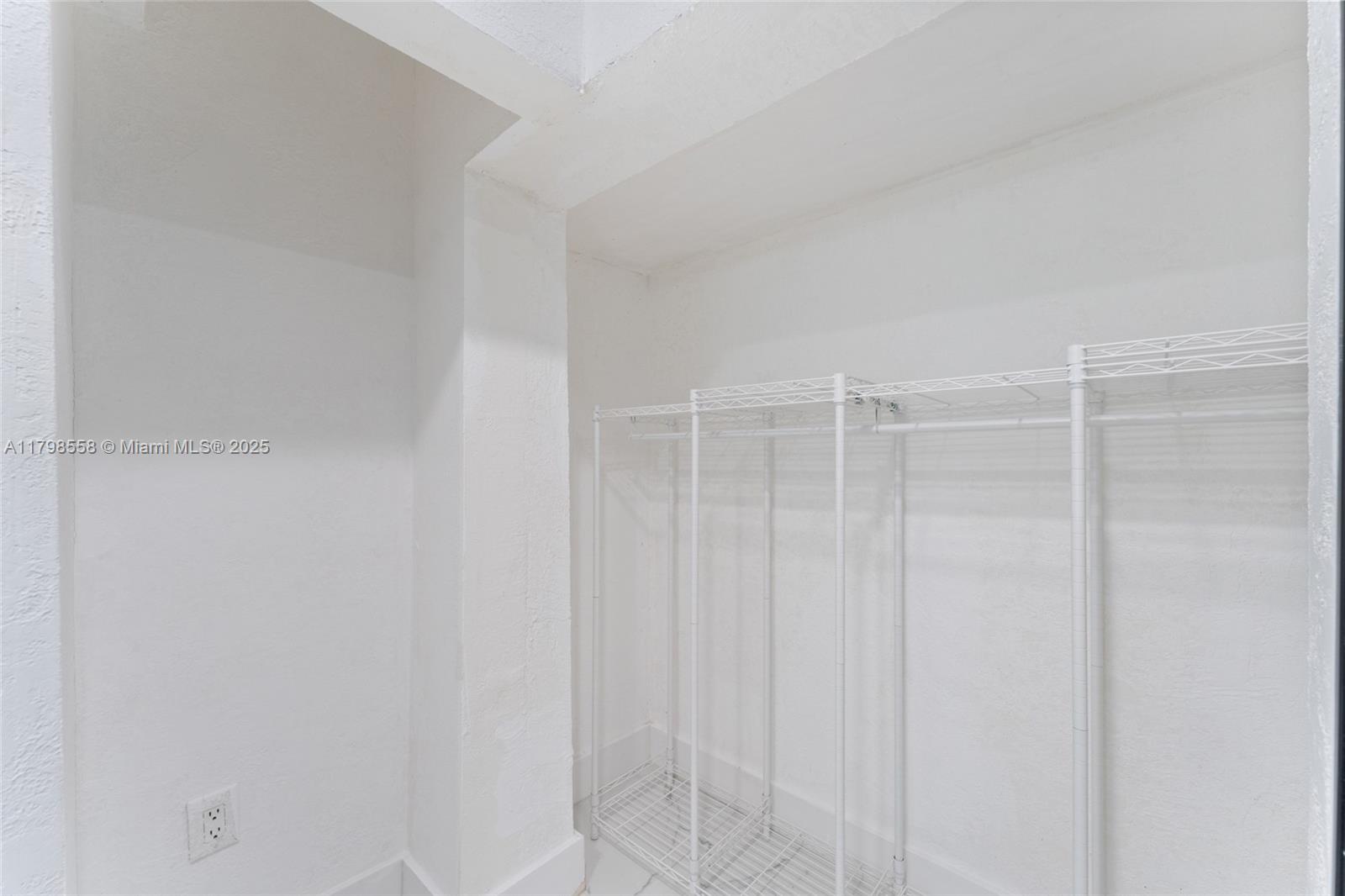 CORAL SPRINGS II - Residential