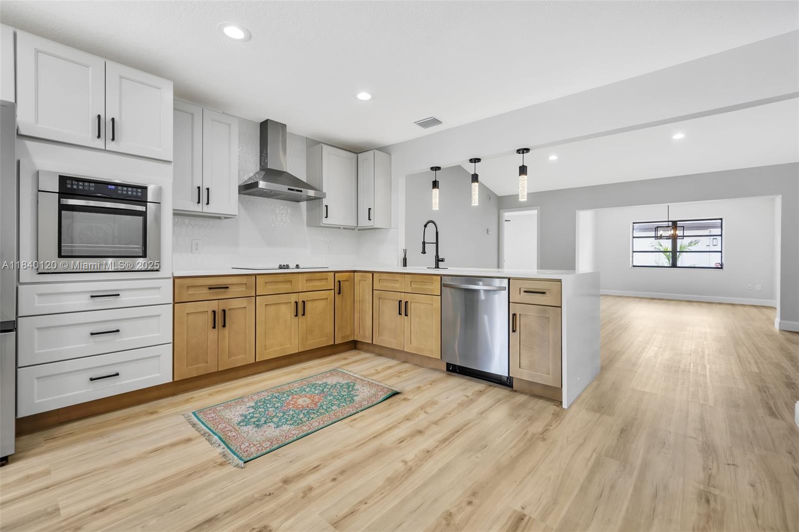 6338 Tall Cypress Cir
