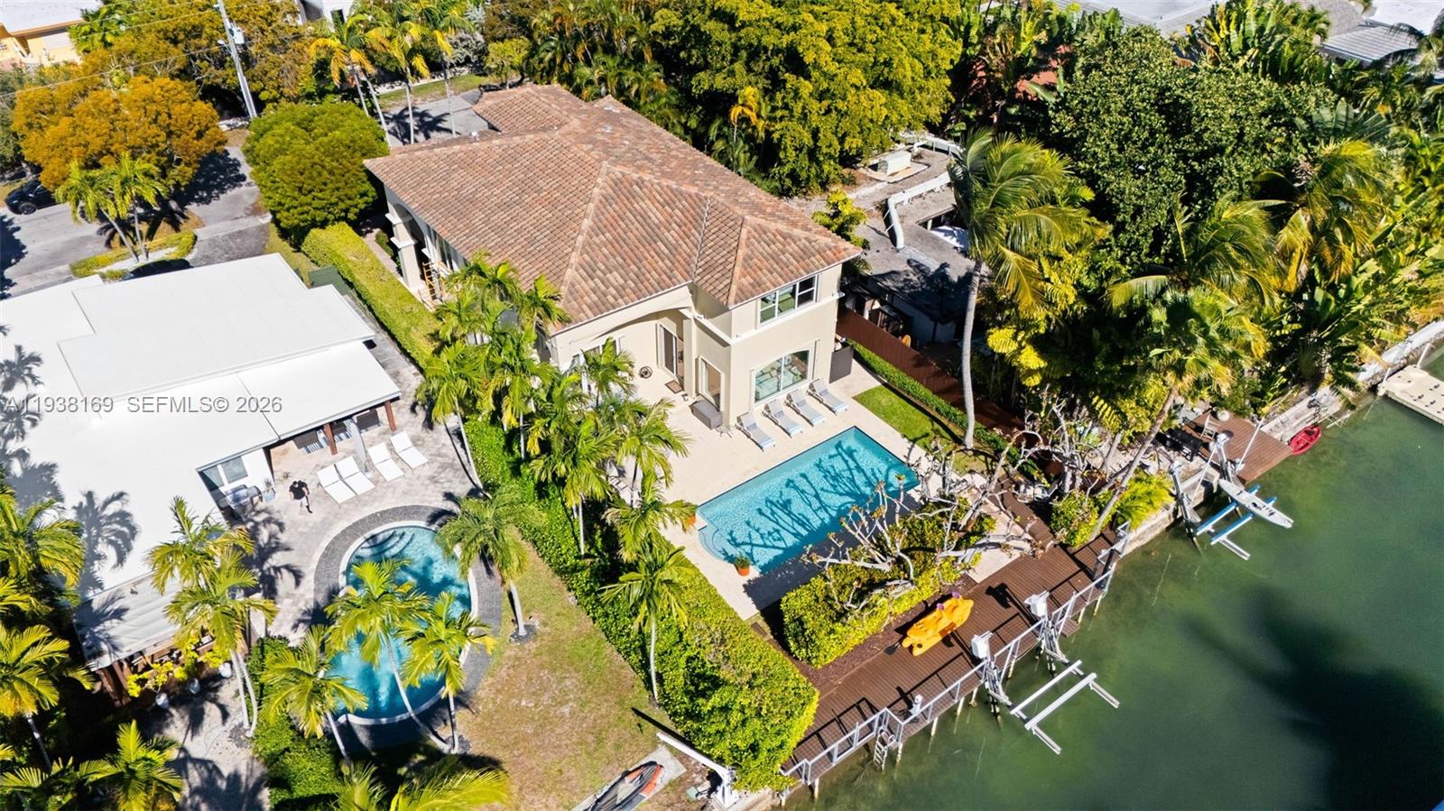 BISCAYNE POINT - Residential