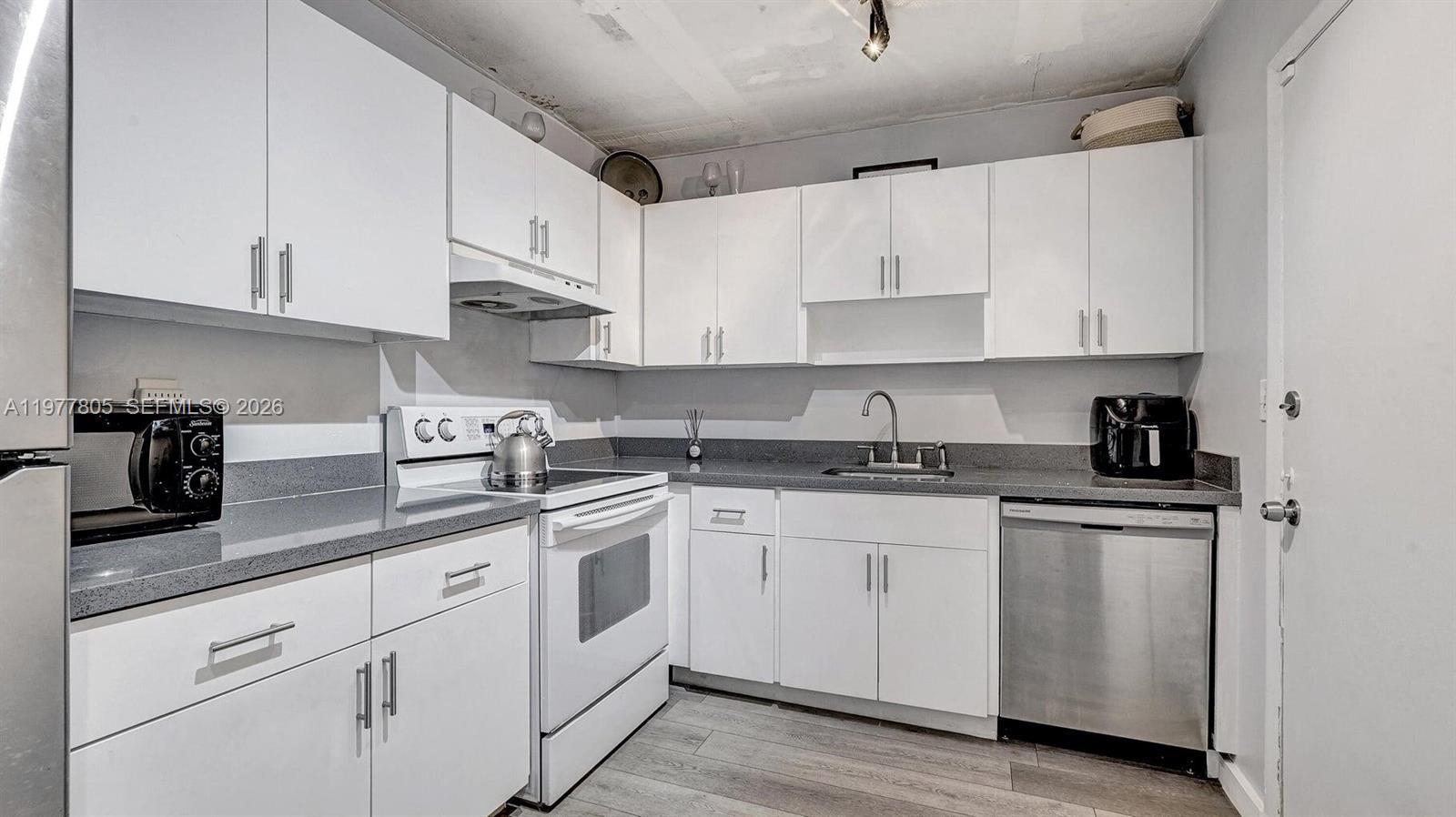 Golden Sails Condo - Residential