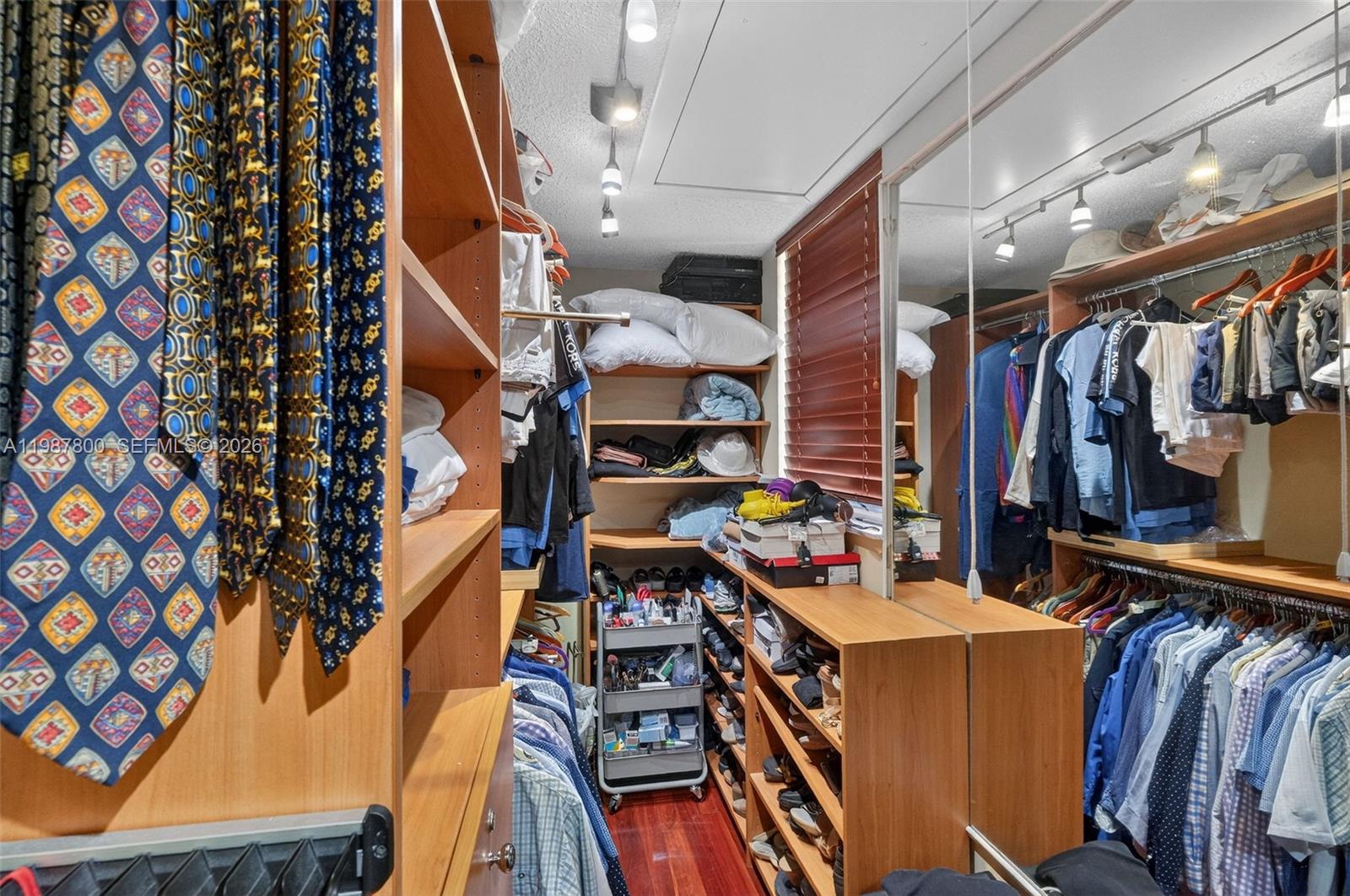 MARINA COVE AT HARBOR VIL - Residential