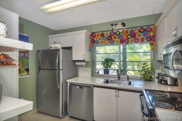 LIME BAY 5 CONDO - Residential