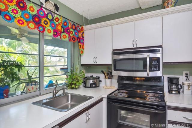 LIME BAY 5 CONDO - Residential