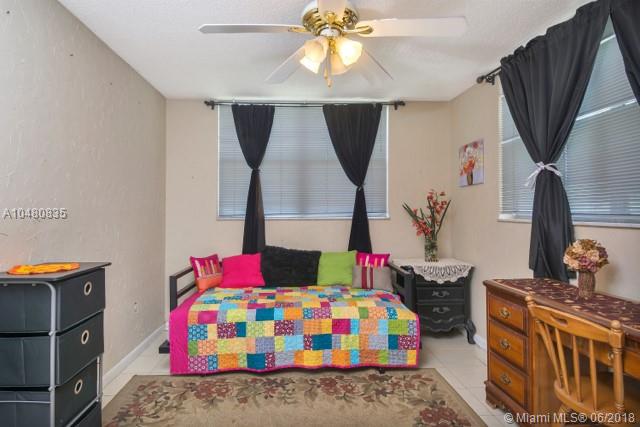 LIME BAY 5 CONDO - Residential