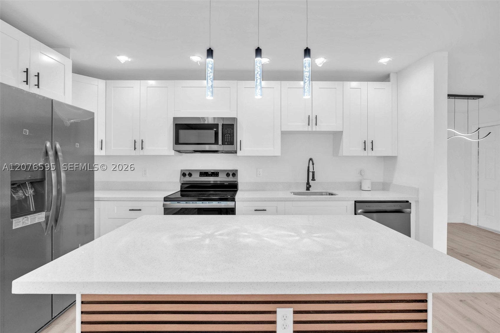 2572 NW 20th St