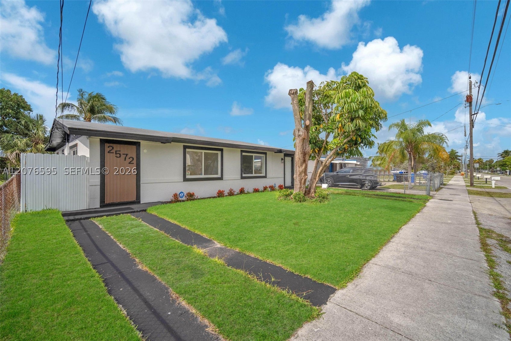 2572 NW 20th St, Fort Lauderdale FL 33311