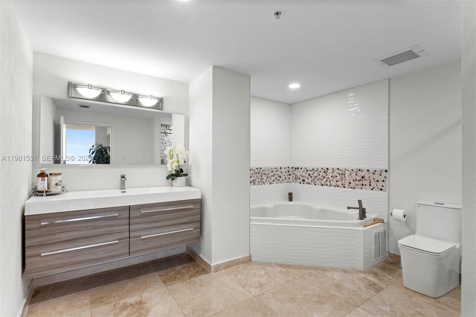 GABLES MARQUIS CONDO - Residential