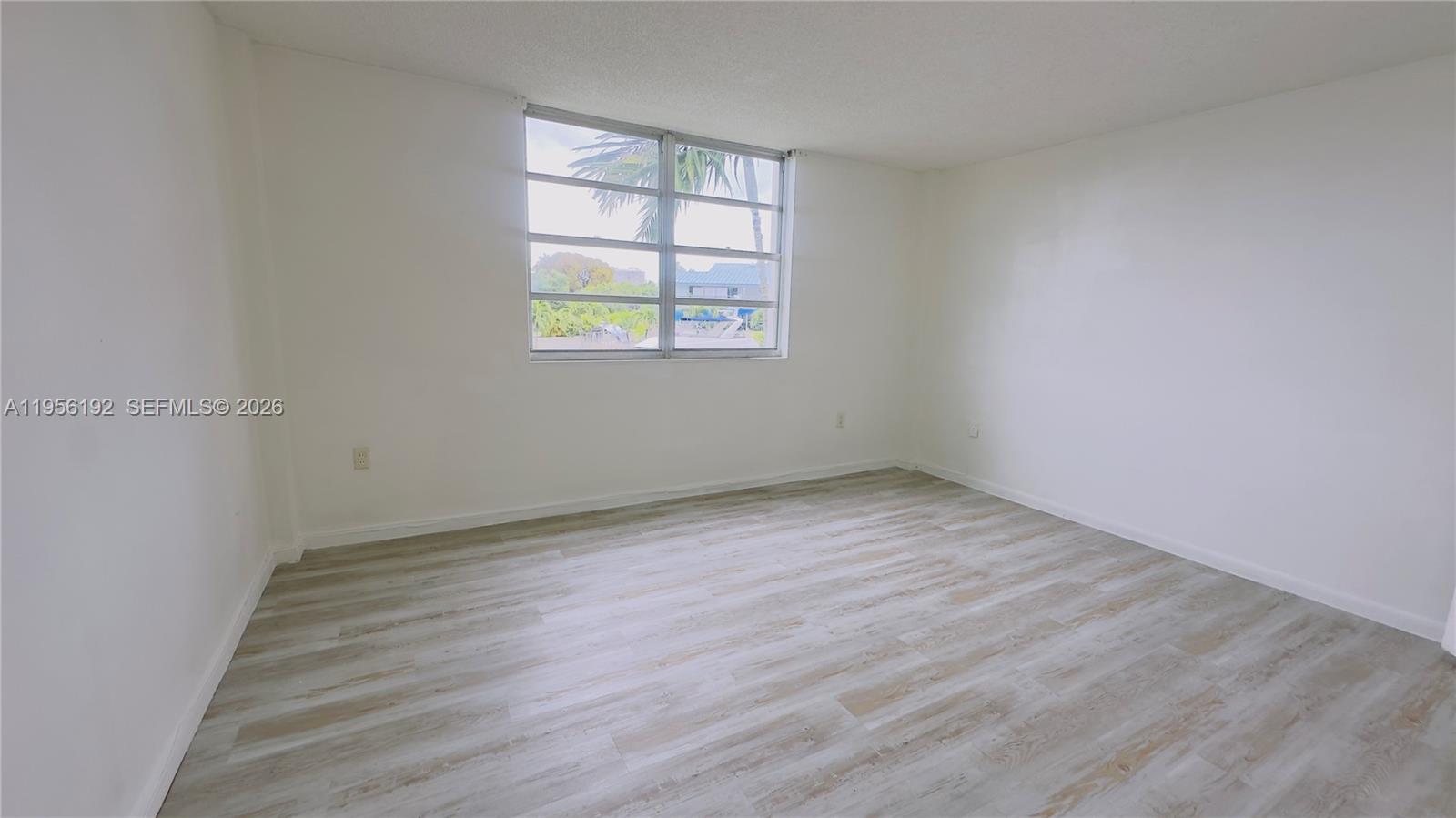 2841 NE 163rd St 207