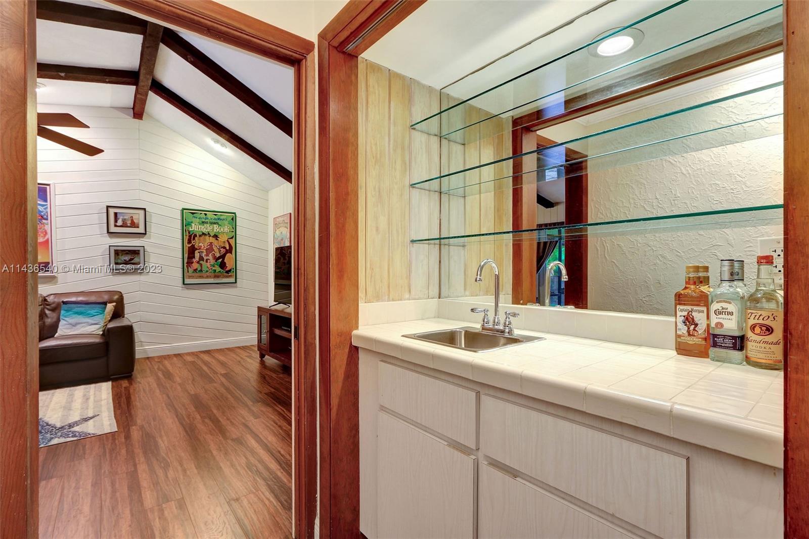 CHARLOTTE ESTATES - Residential