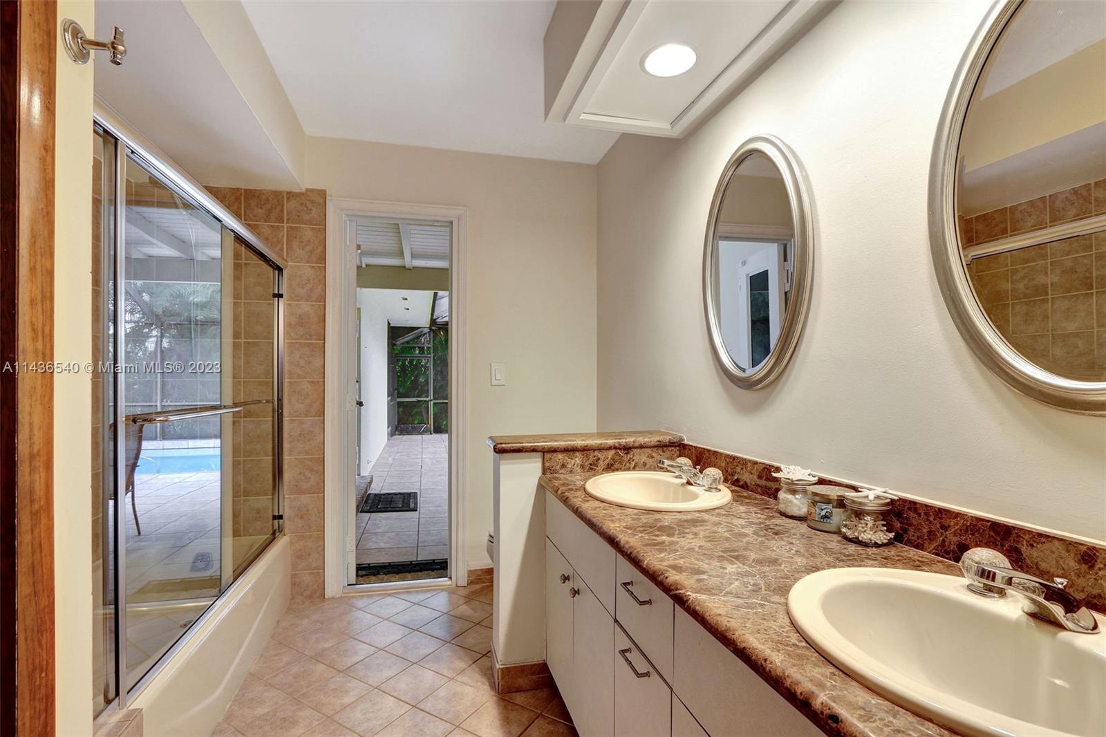 CHARLOTTE ESTATES - Residential