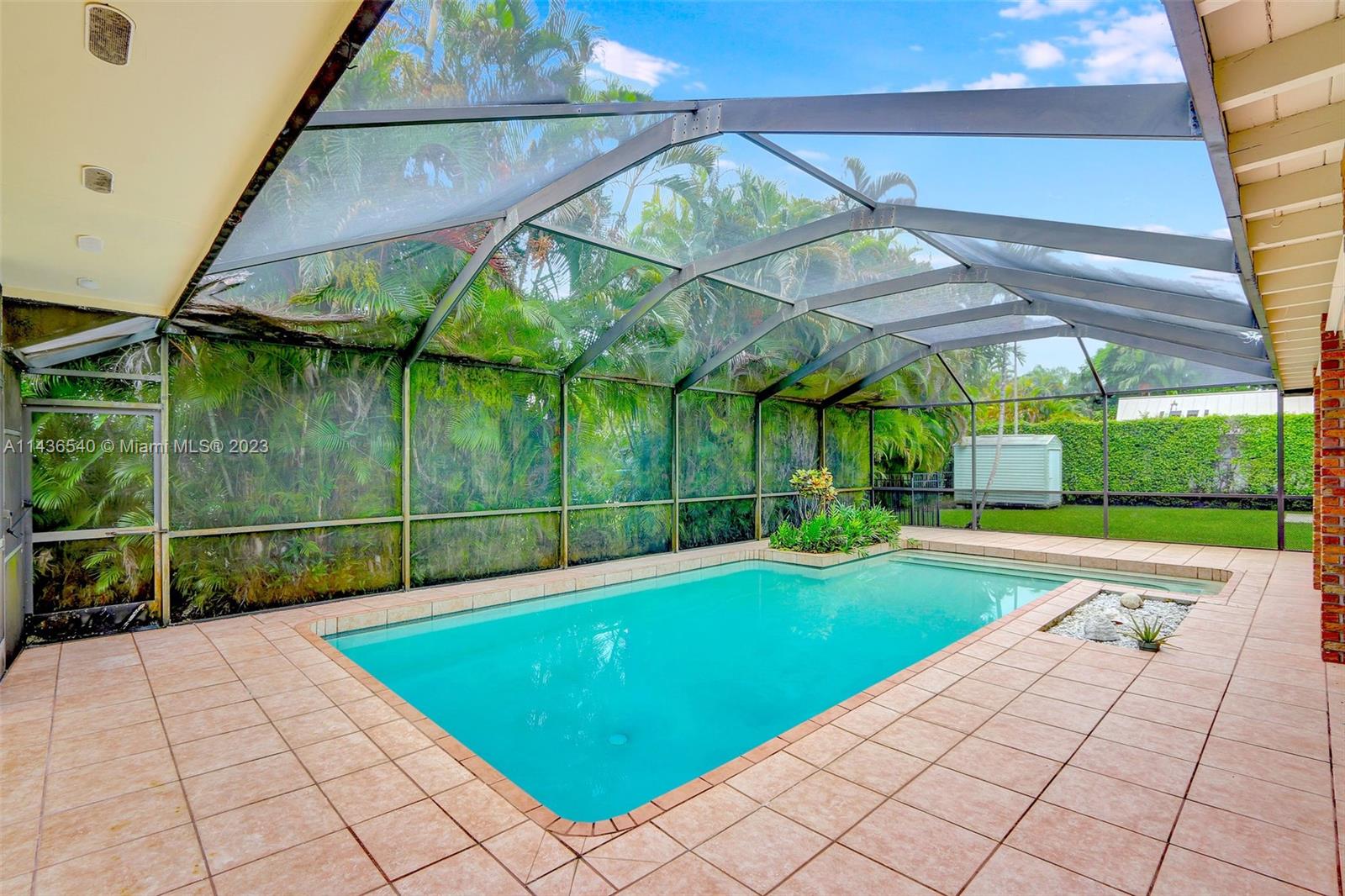 CHARLOTTE ESTATES - Residential
