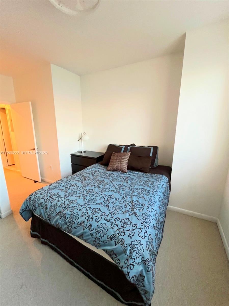 VIZCAYNE SOUTH CONDO - Residential