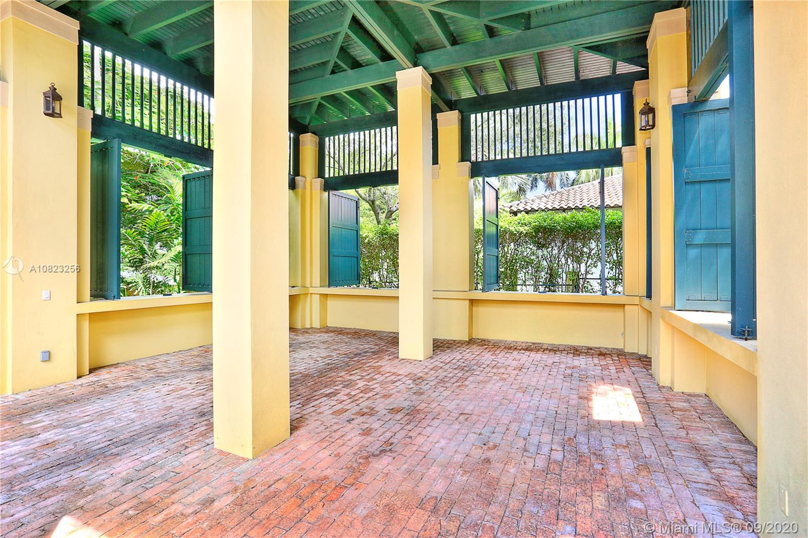 HAMMOCK OAKS HARBOR SEC 3 - Residential