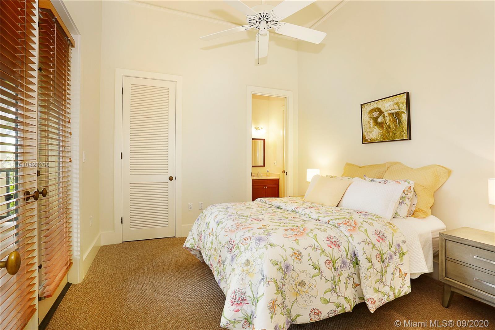 HAMMOCK OAKS HARBOR SEC 3 - Residential