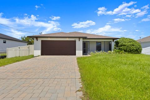 2705 NW 5th Ter Cape Coral FL 33993