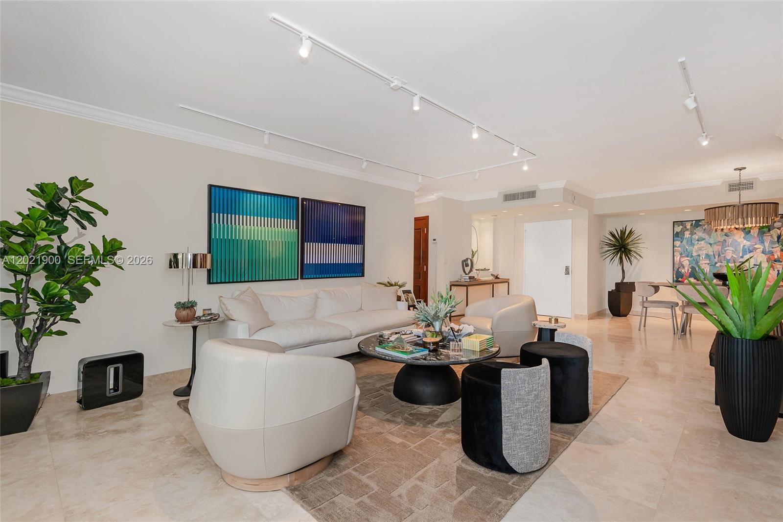 TOWERS OF KEY BISCAYNE CO - Residential