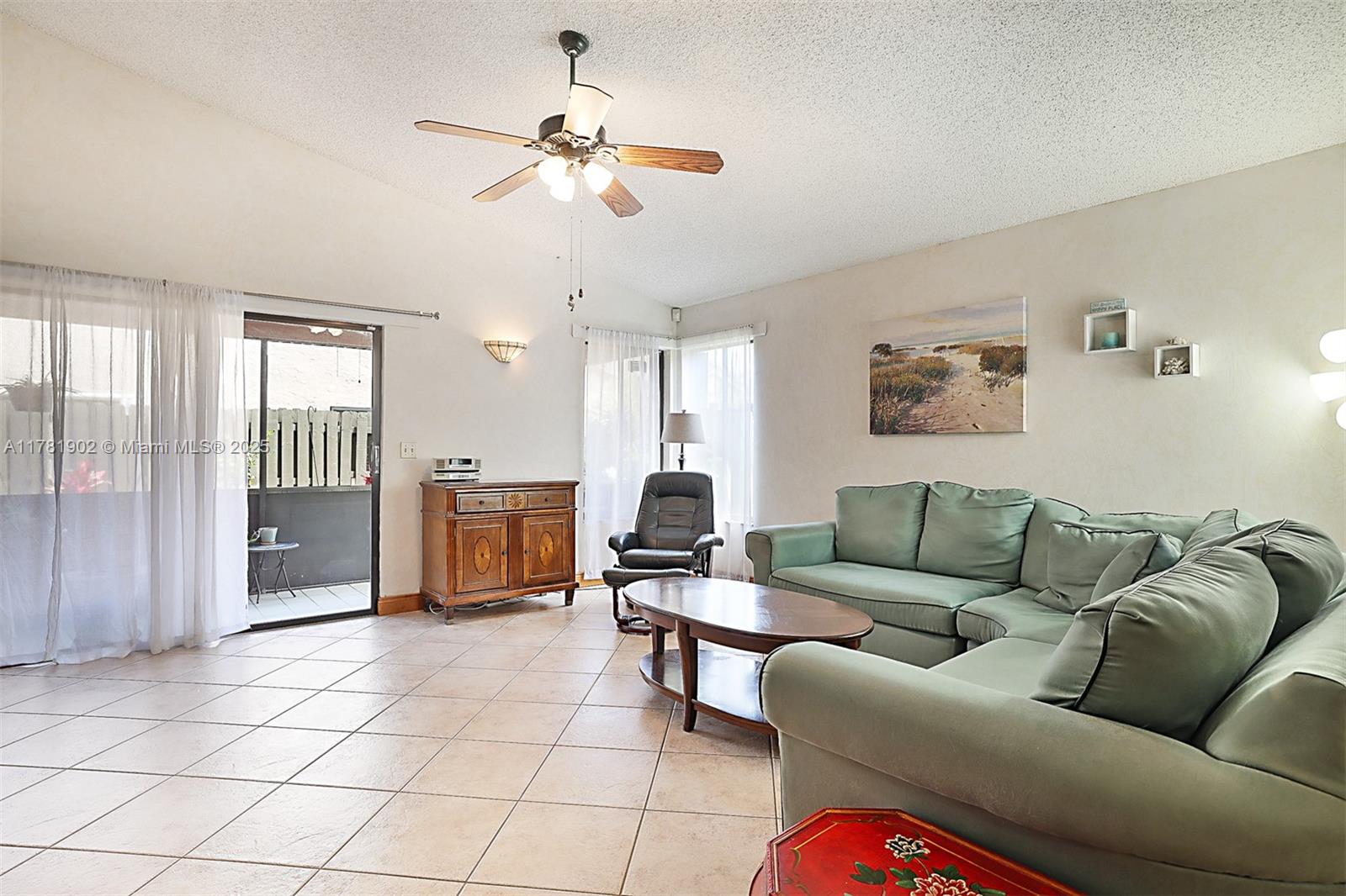 1980 NW 35th Ave, Coconut Creek, FL, 33066/$515,000 3 1980 NW 35th Ave