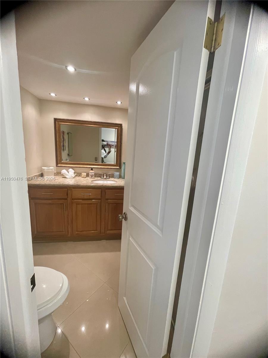 TOPAZ SOUTH CONDO - Residential