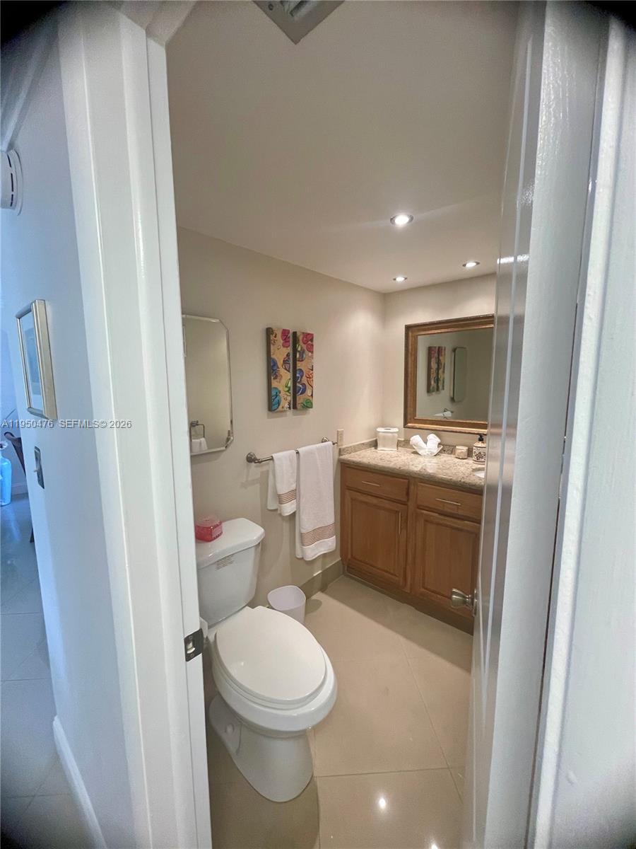 TOPAZ SOUTH CONDO - Residential