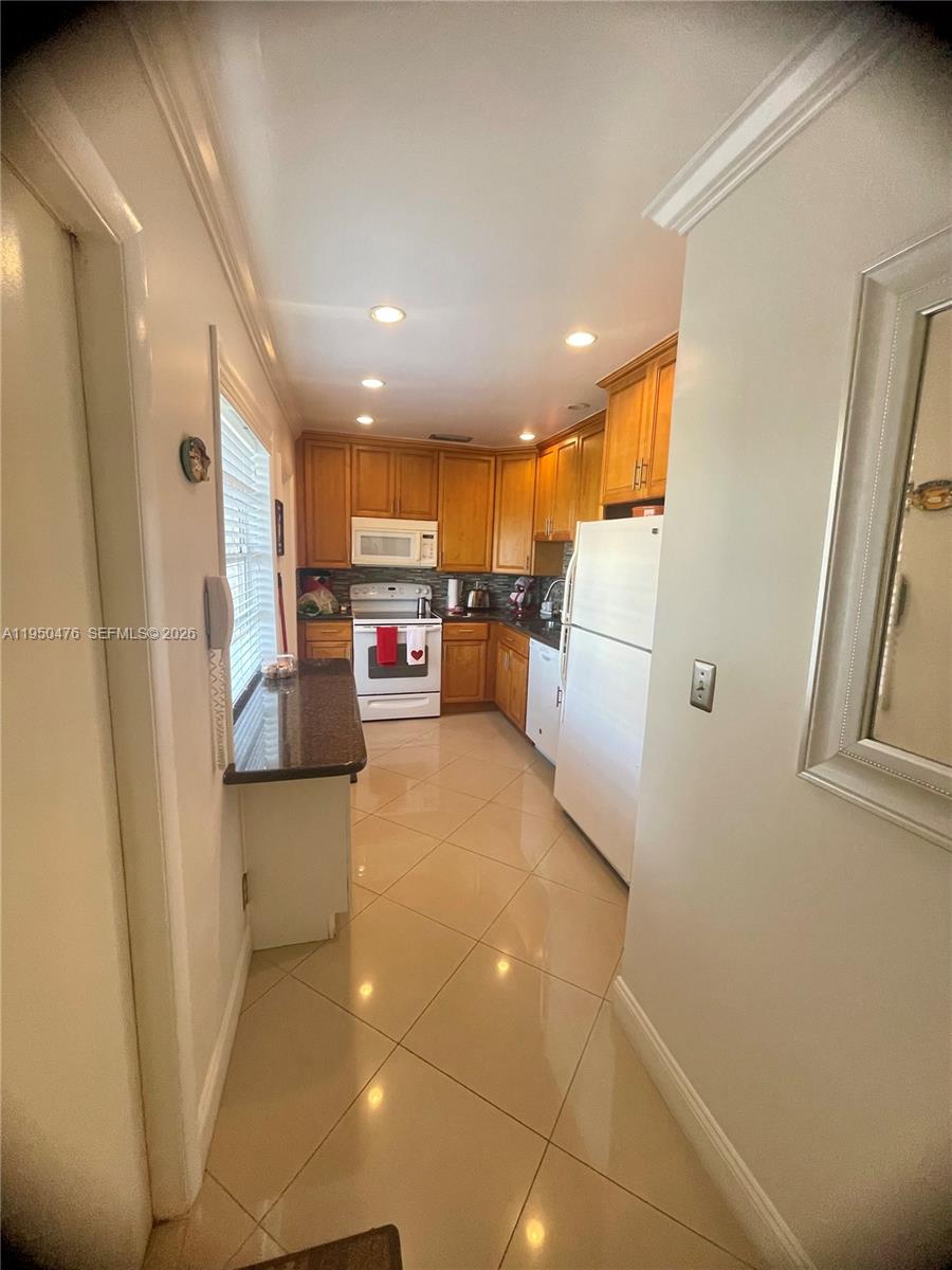 TOPAZ SOUTH CONDO - Residential