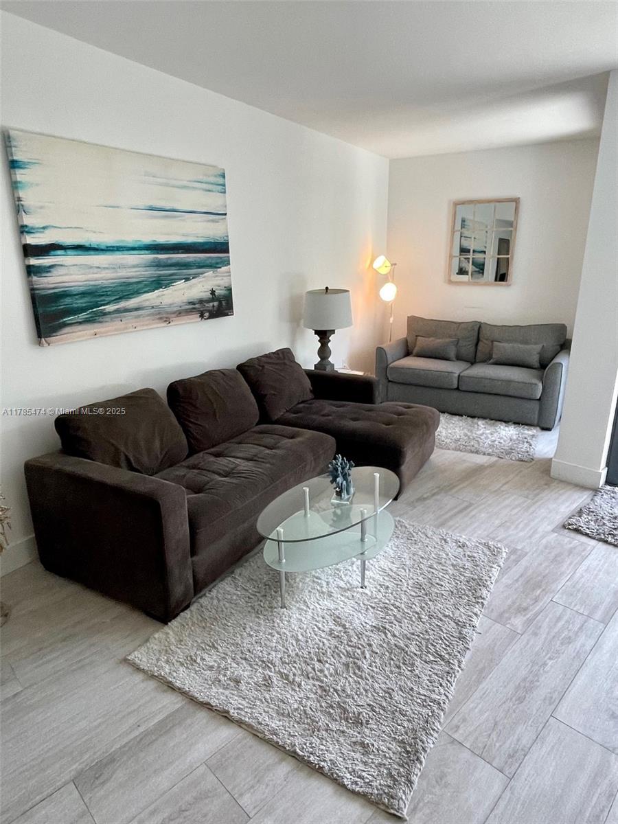 Rental Property at 121 Ne 34th St 814, Miami, Broward County, Florida - Bedrooms: 1 
Bathrooms: 1  - $3,350 MO.