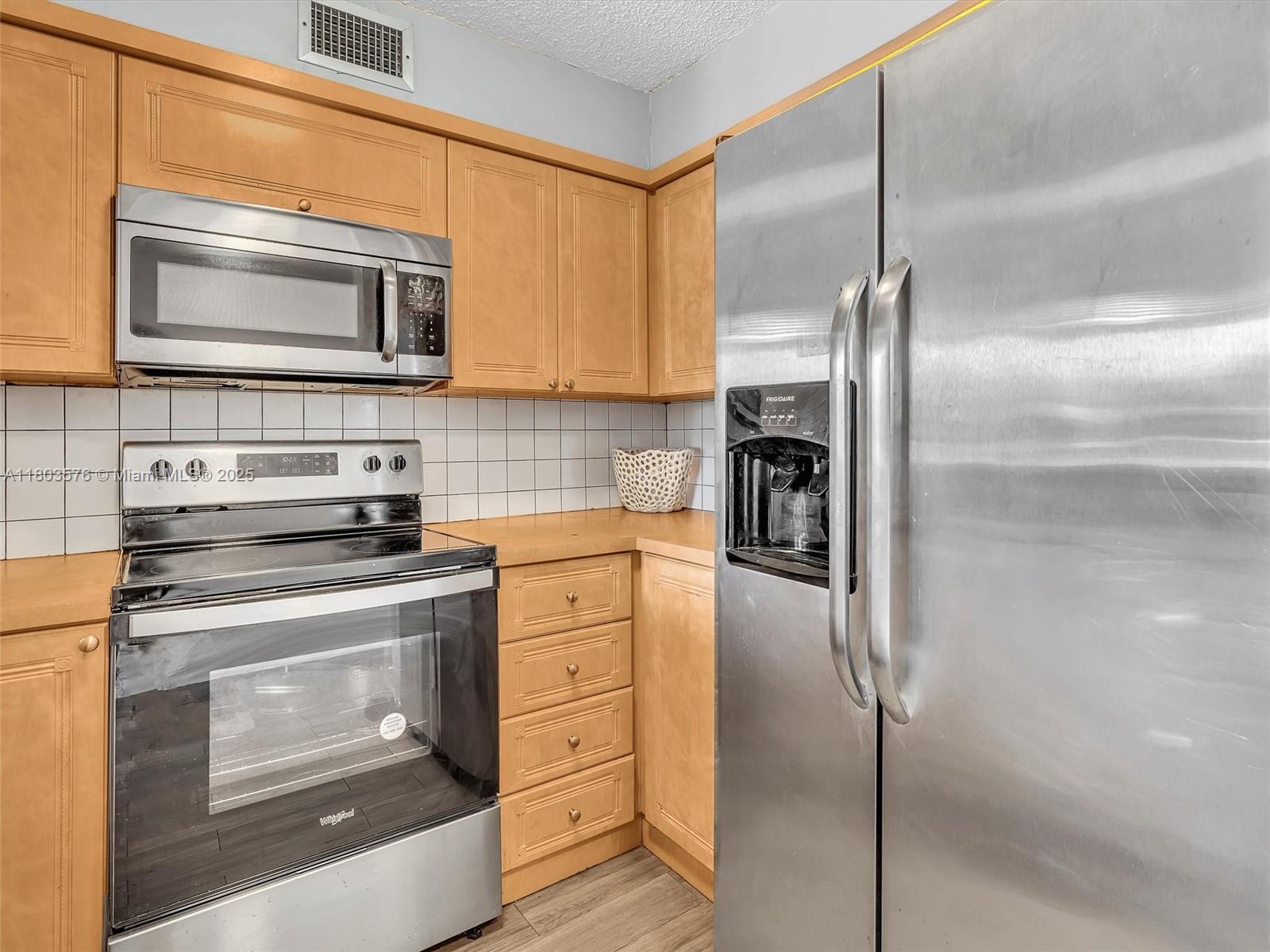 RIOPLAZA CONDOMINIUM SOUT - Residential