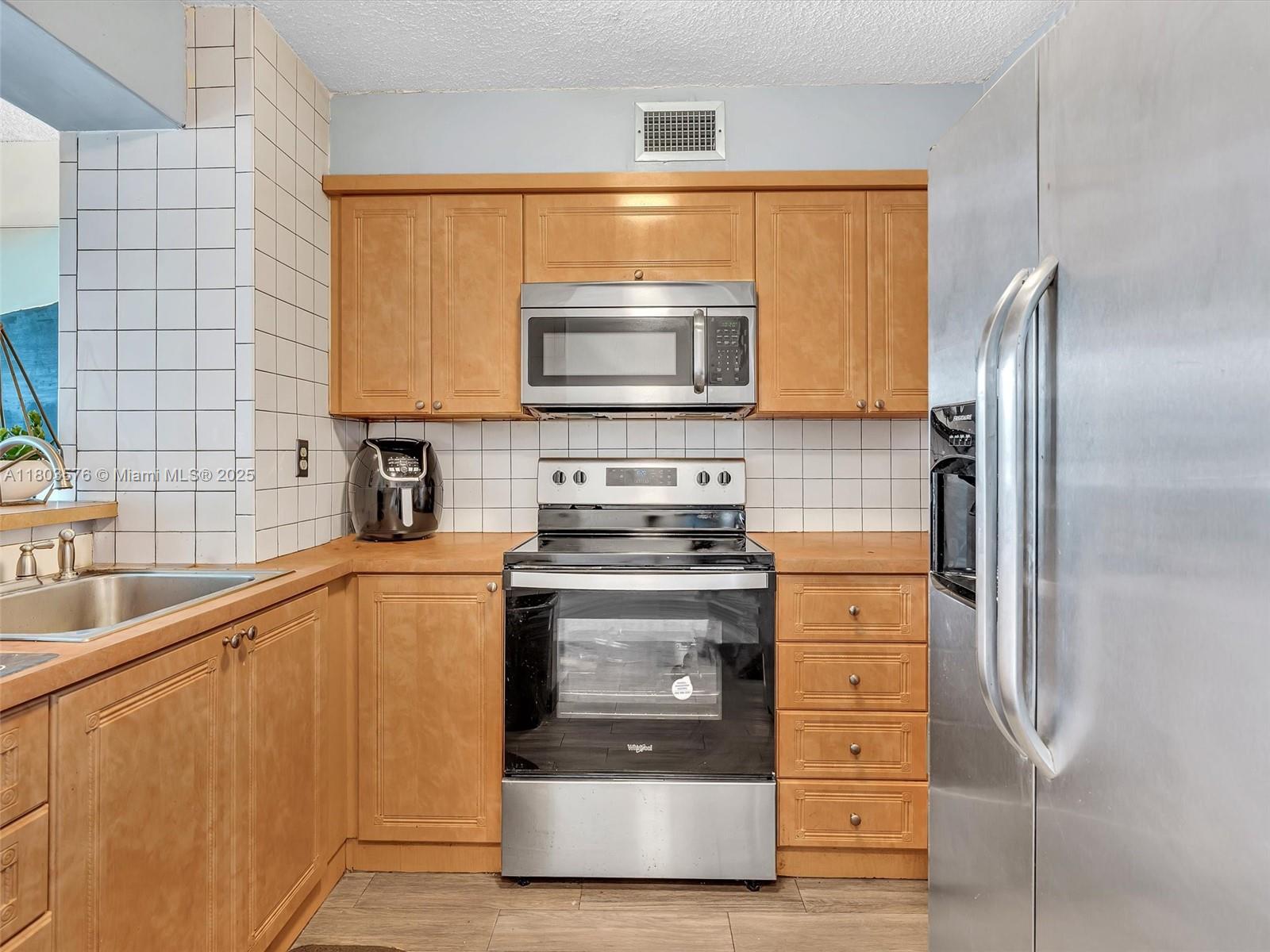 RIOPLAZA CONDOMINIUM SOUT - Residential