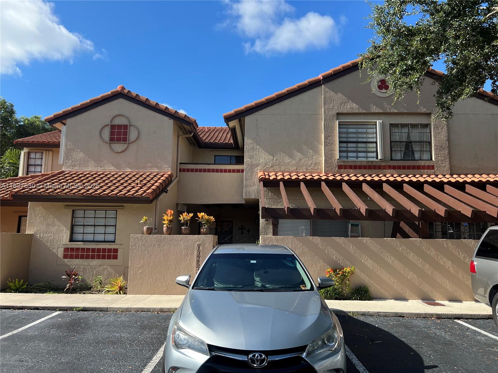 Amazing Location for this Two Story Townhome, 2 Bedroom, 2.5 Baths, Community Pool, Gym, Tennis Courts, Basketball Courts, Walking Path around gorgeous Lake, Supermarket and restaurants at walking distance directly across the street with Brand new Publix, CVS and so much more.