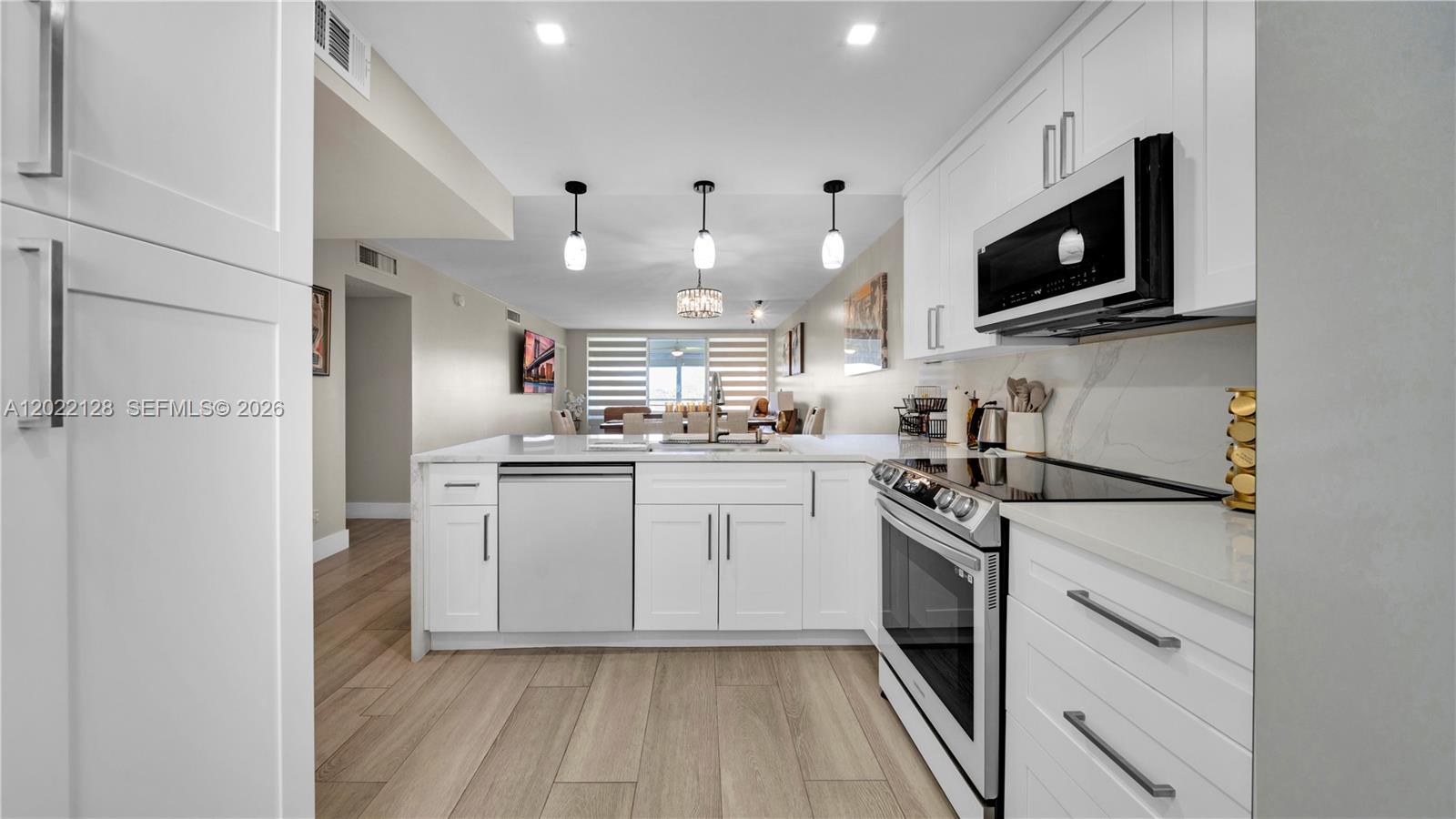 NO 60 PALM-AIRE COUNTRY C - Residential