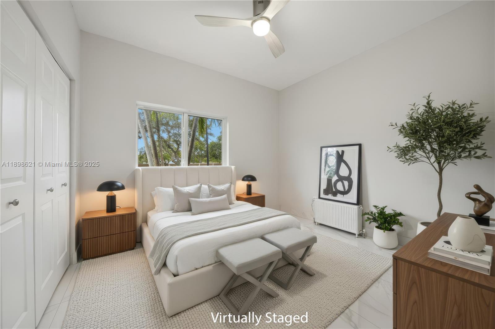 TWIN LAKE SHORES EAST - Residential